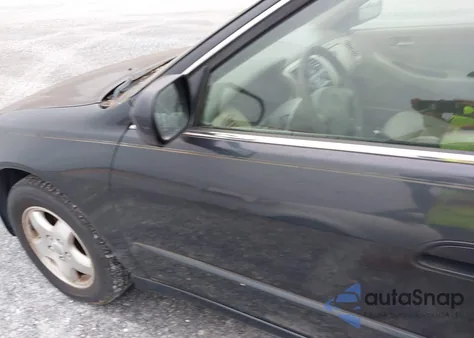 2000 Honda Accord 3.0 Ex from USA, damaged, VIN 1HGCG1658YA083508